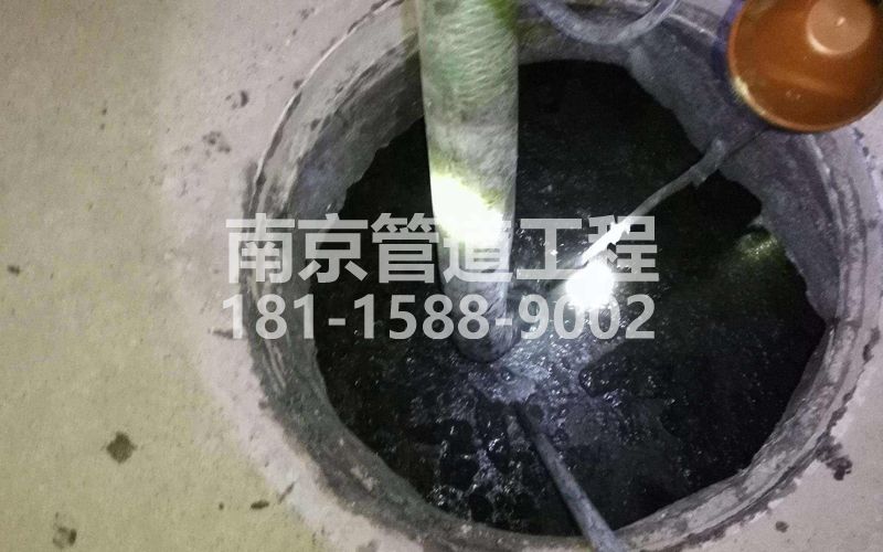 216江宁区清理化粪池